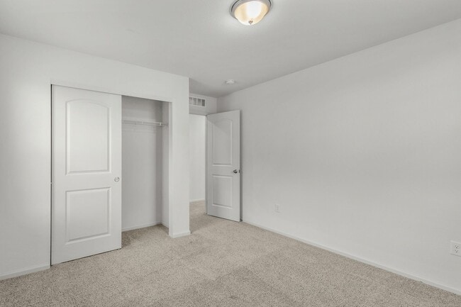 Building Photo - 2917 Pawnee Creek Dr