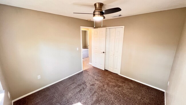 Building Photo - BEAUTIFUL 3 Bedroom 2 Bathroom home in Apopka