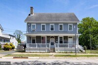 Building Photo - 330-332 E Broadway-330-332