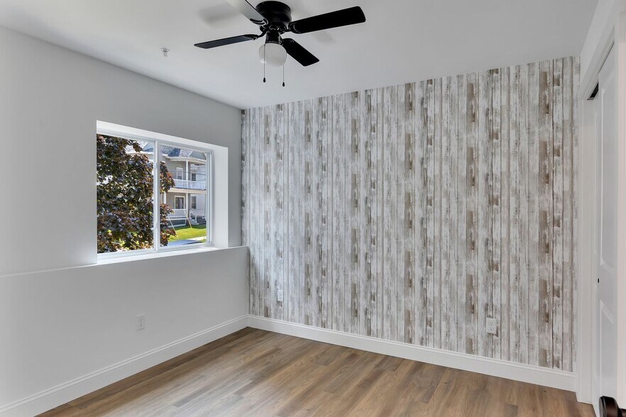 Building Photo - 36 Pawling Ave