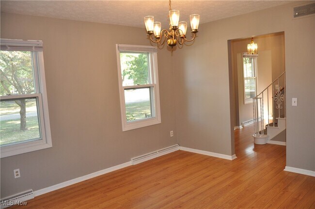 Building Photo - 3366 Broad Vista St NW