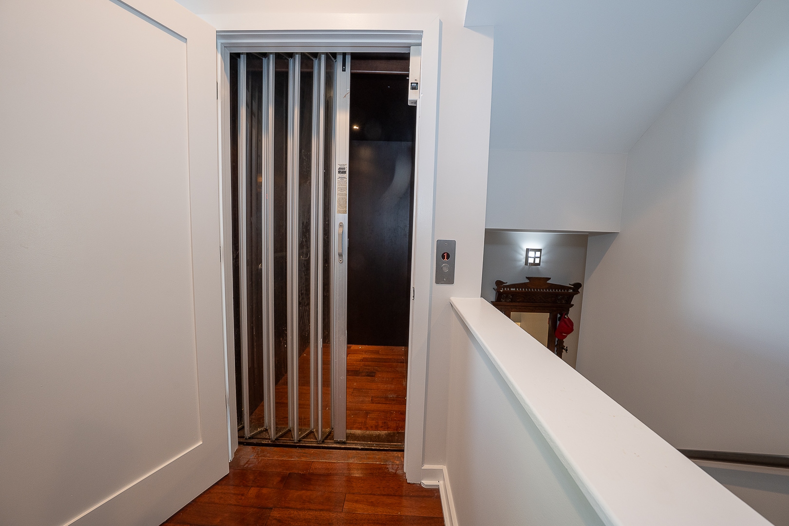 Building Photo - 601 Poplar St