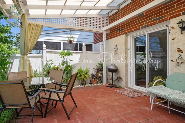 Building Photo - 426 Jefferson St