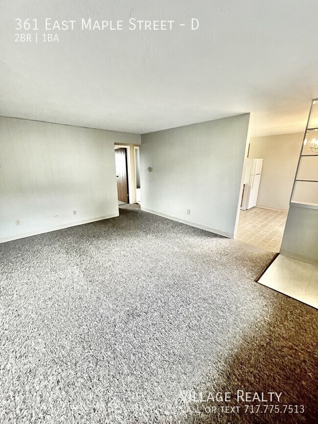 Building Photo - 361 E Maple St