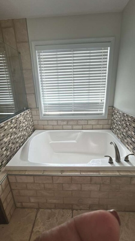 Building Photo - 805 Georgian Hills Dr