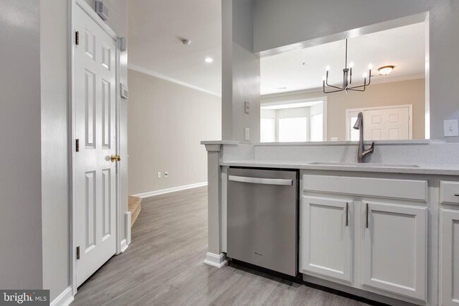 Building Photo - 306 Roff Point Dr