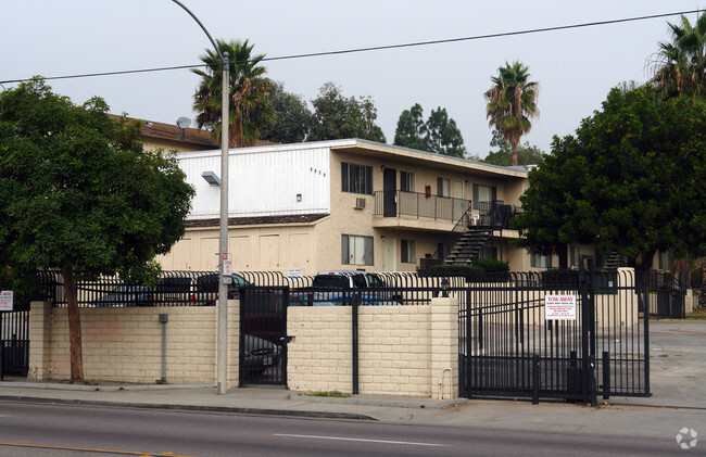 Primary Photo - Villa Terrace