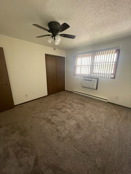 Building Photo - 110 N Holmen Dr