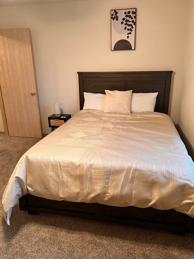 2nd Bedroom - 3332 SW Iron Creek Dr