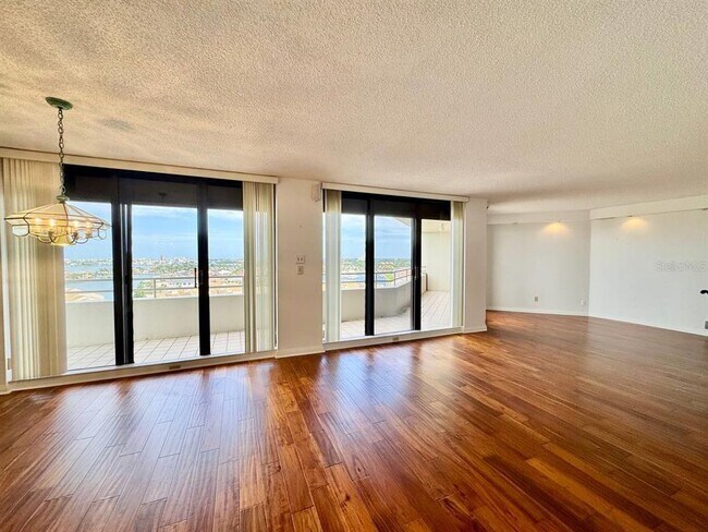 Building Photo - 5950 Pelican Bay Plaza S