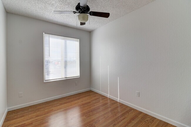 Building Photo - 17032 N 16th Dr
