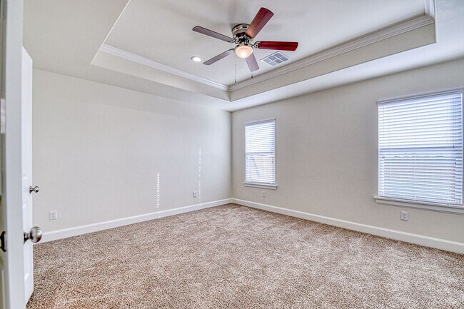 Building Photo - 3112 Pebble Pond Dr