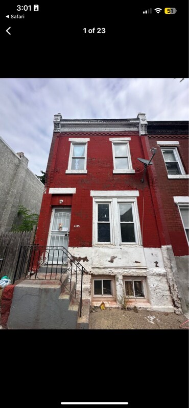Building Photo - 2019 W Hagert St