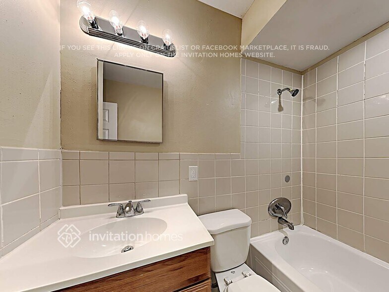 Building Photo - 5512 102nd Ave N