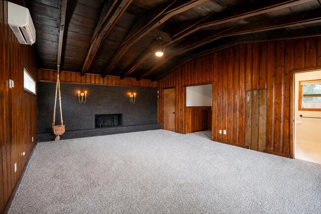 Building Photo - 3808 33rd St