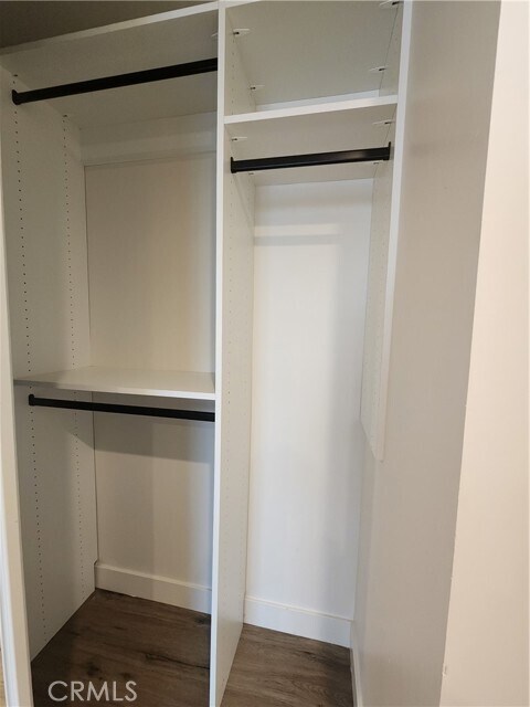 Building Photo - 120 S Francisca Ave