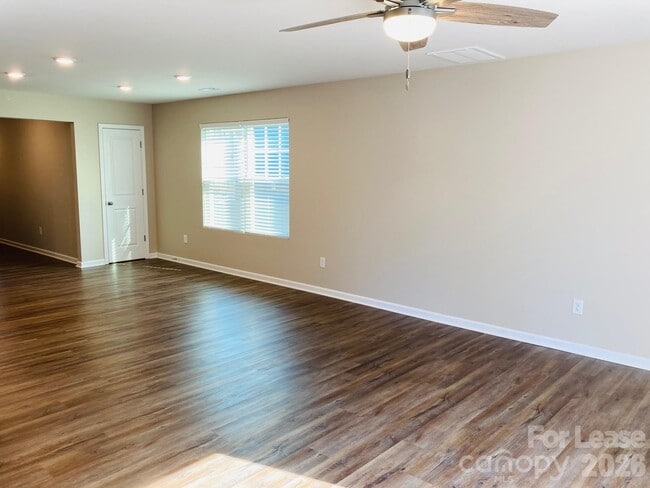 Building Photo - 3242 Treyson Dr