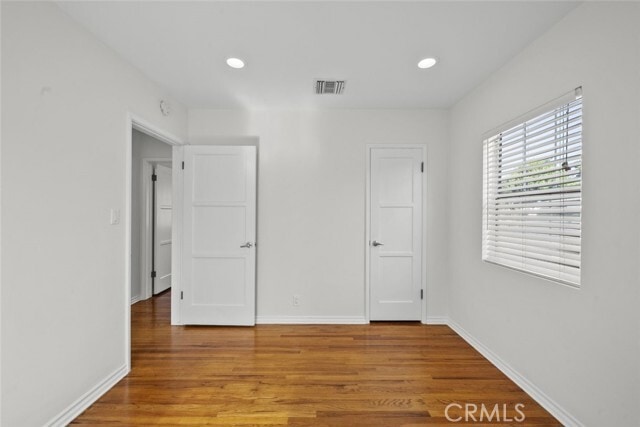 Building Photo - 8440 Oakdale Ave