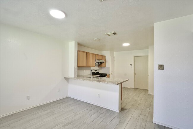 Building Photo - 21618 Misty Fall Ln