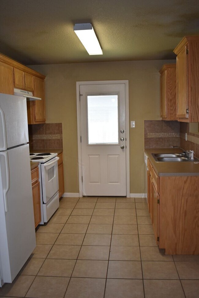 Building Photo - 2603 Cody Poe Rd