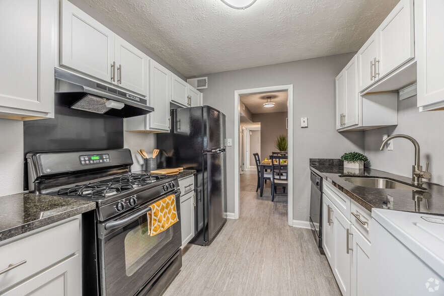 Primary Photo - The Flats @ 1885 Apartments