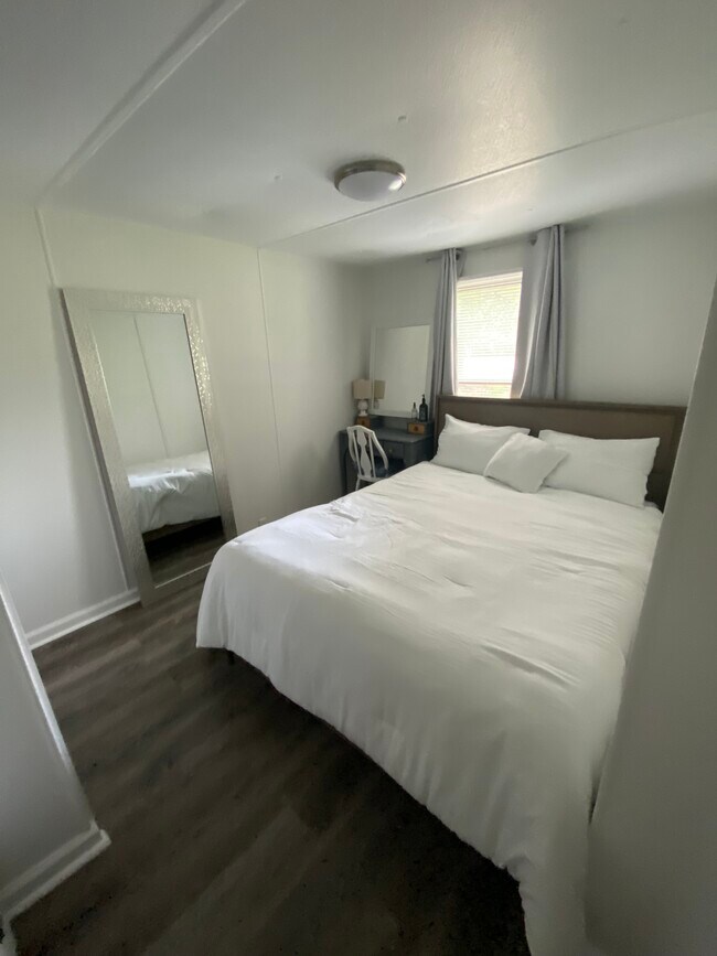 Building Photo - 416 Ranch Rd