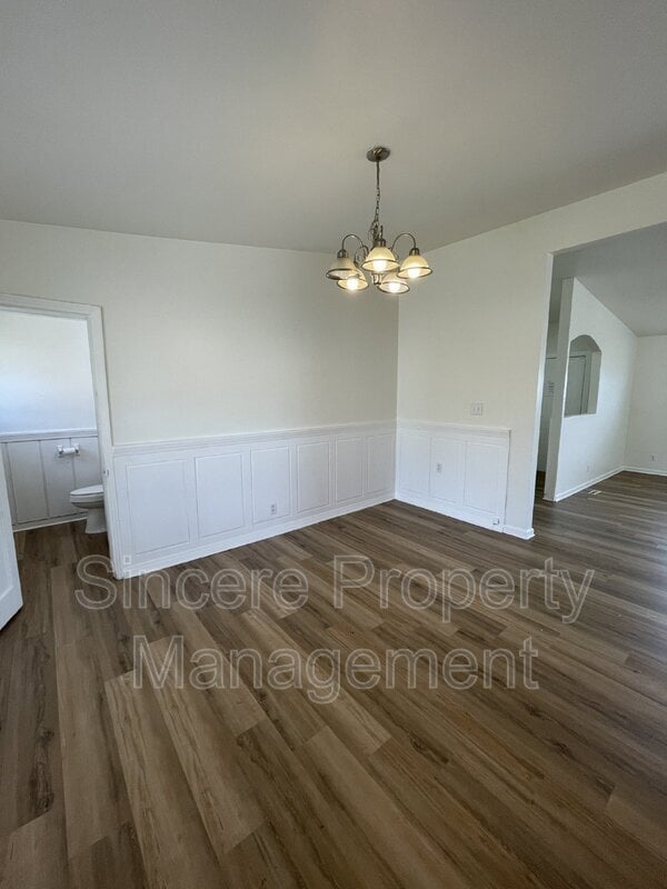 Building Photo - 2023 NW 40th St