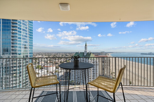 Building Photo - 700 E Ocean Blvd