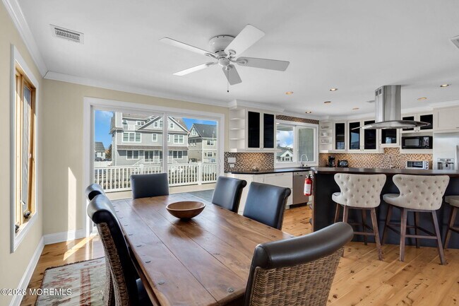 Building Photo - 326 Cutter Ln