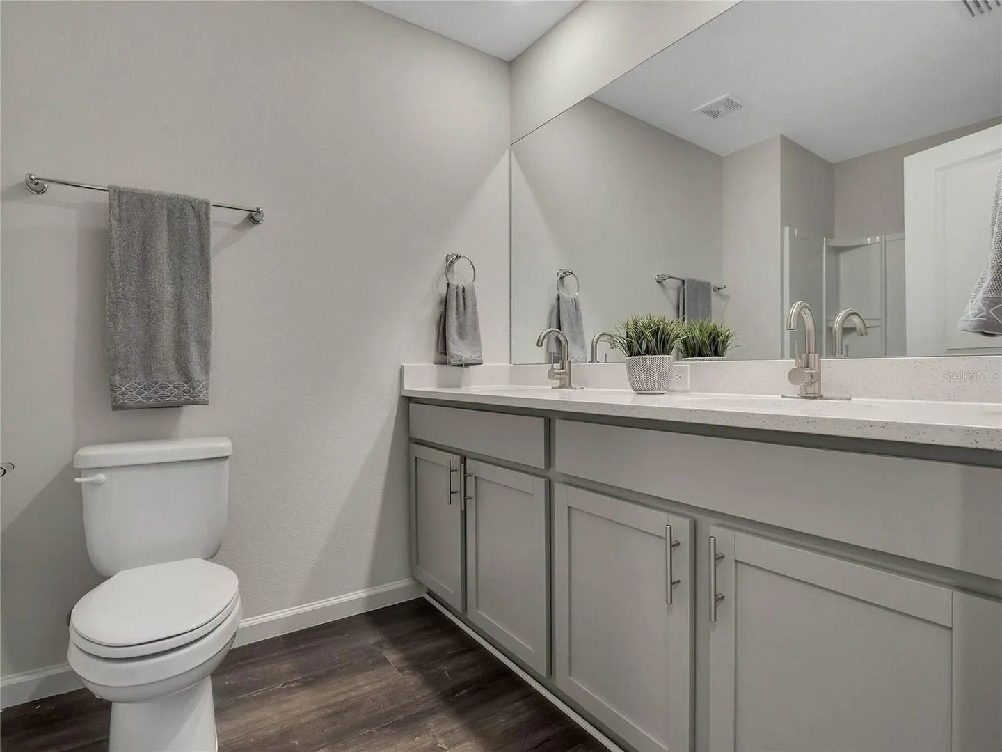 Building Photo - 2964 Oak Park Way