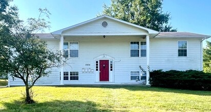 Building Photo - 2924 Leeway Dr