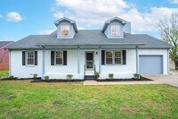 Building Photo - 712 Stewart Valley Dr