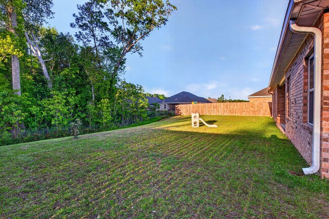 Building Photo - 8009 Crawford Dr