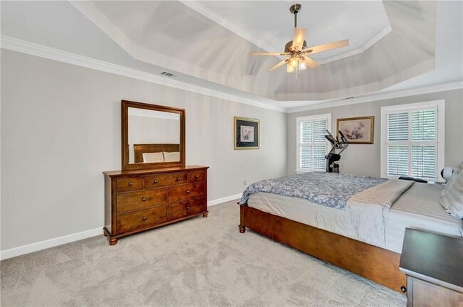 Building Photo - 2448 Kings Arms Dr