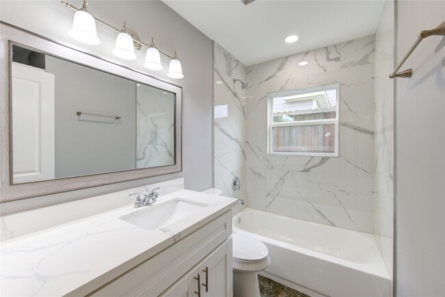 Building Photo - 4545 Bricker St