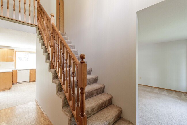 Building Photo - Spacious 4 Bedroom Home | 2,116 SF | Great Room with Fireplace | Fenced Backyard & 2-Car Garage
