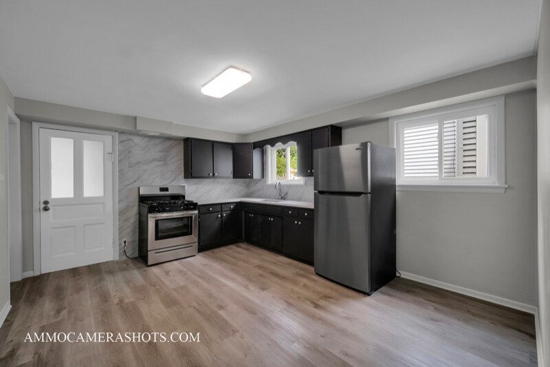 Building Photo - 3508 Sunnyside Ave