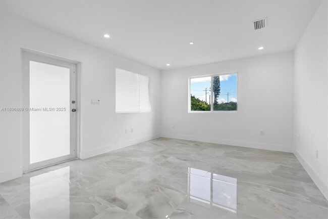 Building Photo - 2926 NW 58th St