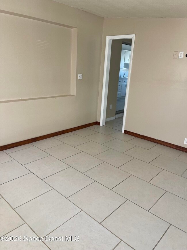 Building Photo - 1448 Virginia Dr