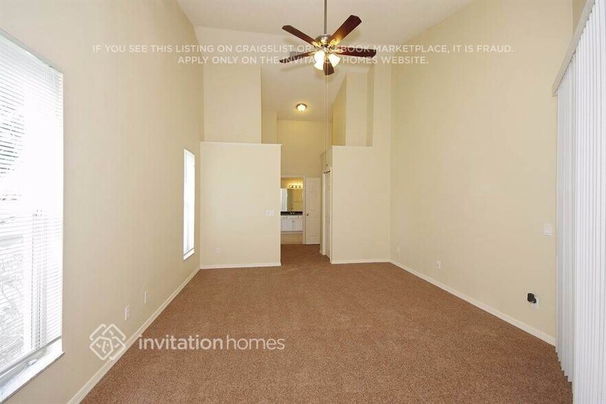Building Photo - 1450 Thornhill Cir
