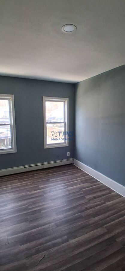 Building Photo - 440-442 Walnut Street-442-1