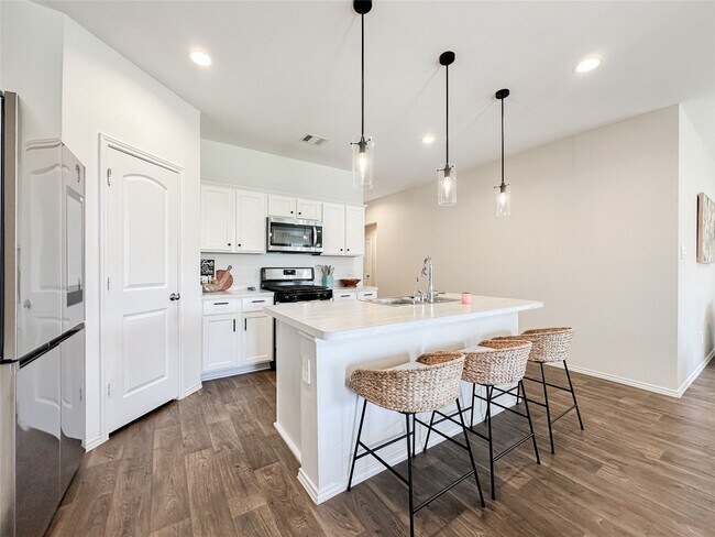 Building Photo - 21527 Violet Rdg Rd