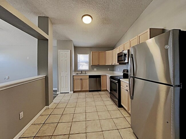 Building Photo - 7135 Edgewater Shores Ct