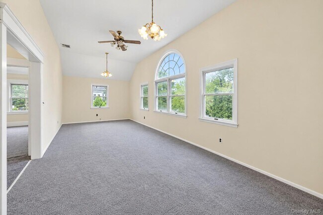 Building Photo - 108 Hempstead Ave