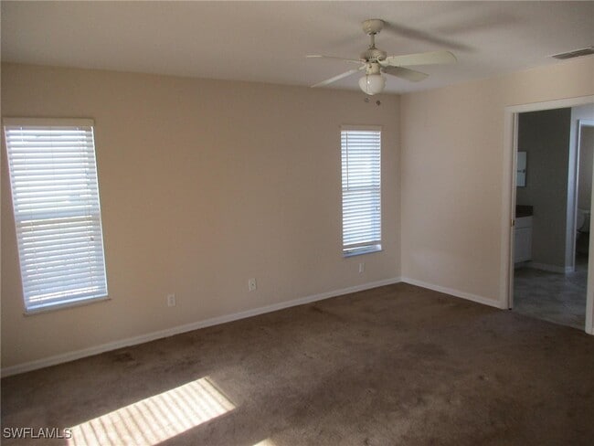 Building Photo - 3303 SW 8th Ct