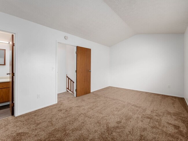 Building Photo - Duke Phillip