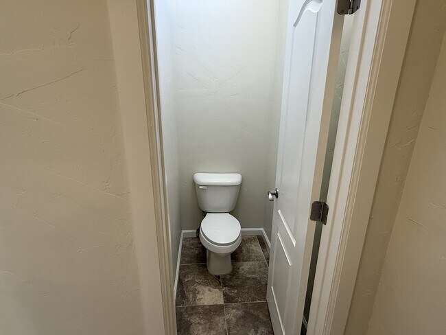 Building Photo - 2937 Washington St NE