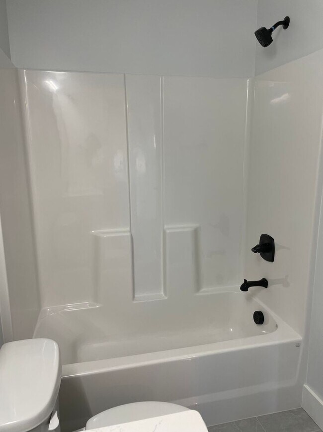 Building Photo - Beautiful Home for Rent – Modern Comforts ...