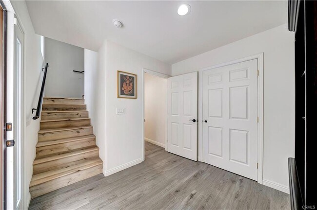 Building Photo - 1101 Maclay St