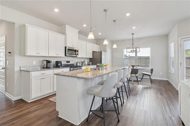 Building Photo - 3890 Clarington Dr